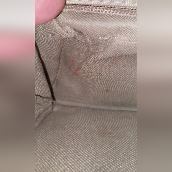 SOLD-Small crossbody bag. Lots of compartments, smoke free home - Picture 12 of 12